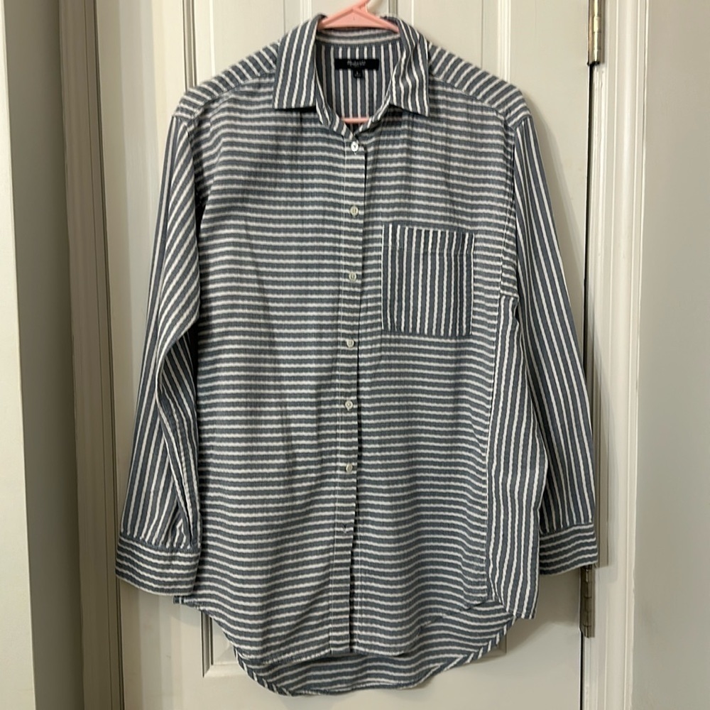 Madewell relaxed fit blue white stripe crinkle shirt S 100% cotton longer back